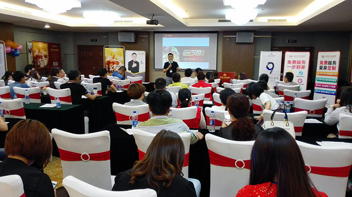 pg电子游戏瓷砖品牌营销总司理罗胜先生介绍pg电子游戏新品