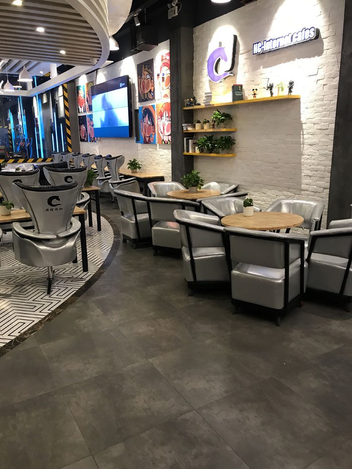 pg电子游戏现代仿古砖案例:别说了，，一起去这个1000方的网咖开黑！