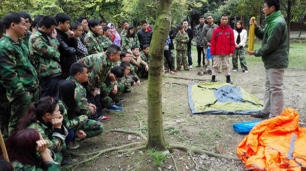 “生涯挑战·突破极限”野外生涯特训