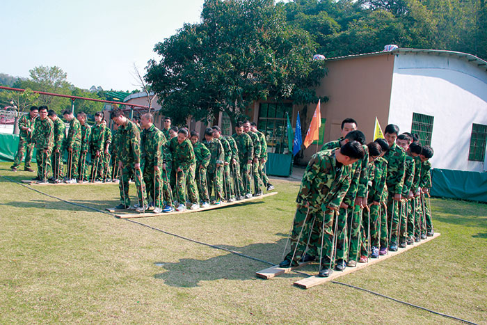 2017年2月13-15日，，pg电子游戏“虎狼道”户外拓展训练圆满竣事