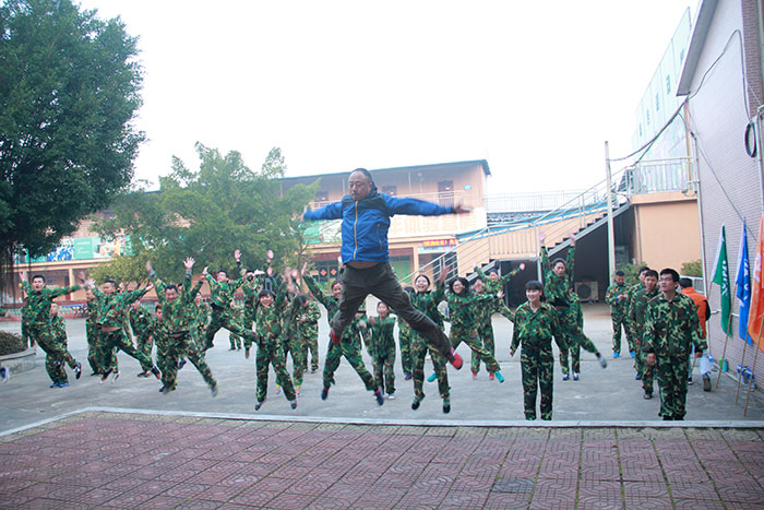 2017年2月13-15日，，pg电子游戏“虎狼道”户外拓展训练圆满竣事