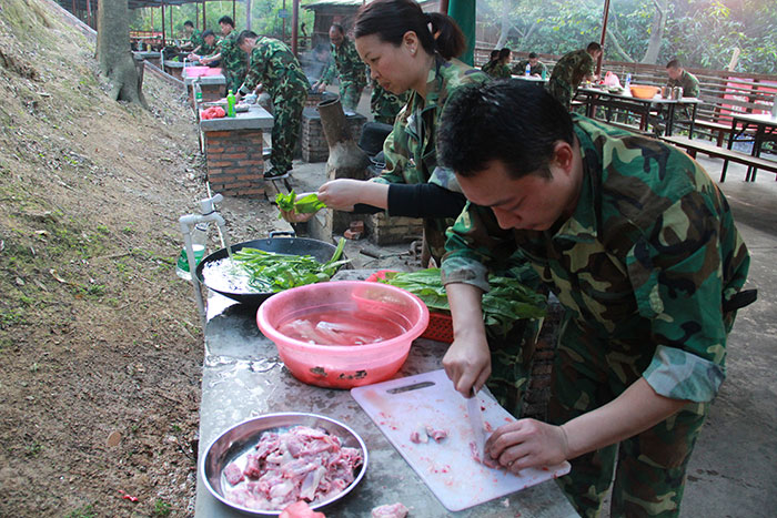 2017年2月13-15日，，pg电子游戏“虎狼道”户外拓展训练圆满竣事